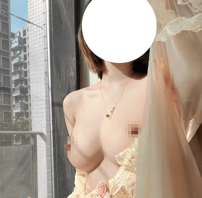 福利姬Ysbd49自慰私拍合集 4 福利姬Ysbd49自慰私拍合集 4