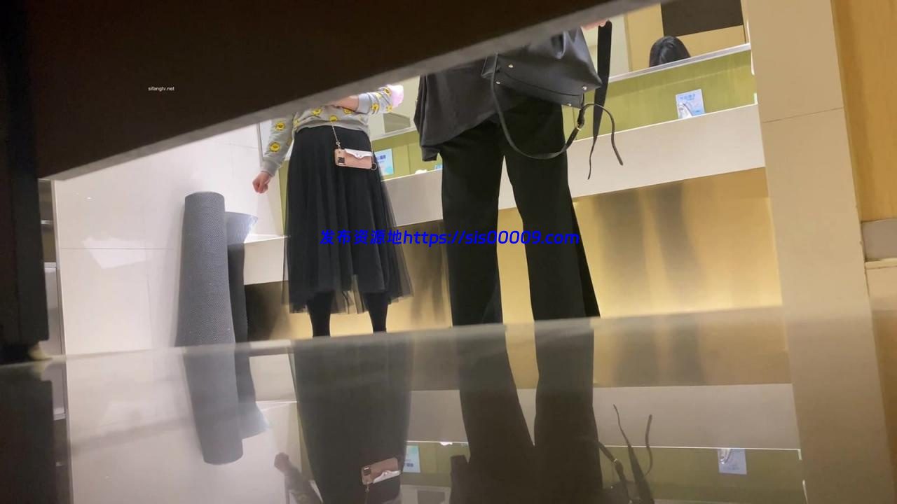 【2020原创厕拍】高级商场偷拍各种蹦完迪的气质美女完结篇【百度网盘/21V/2.37G】 6