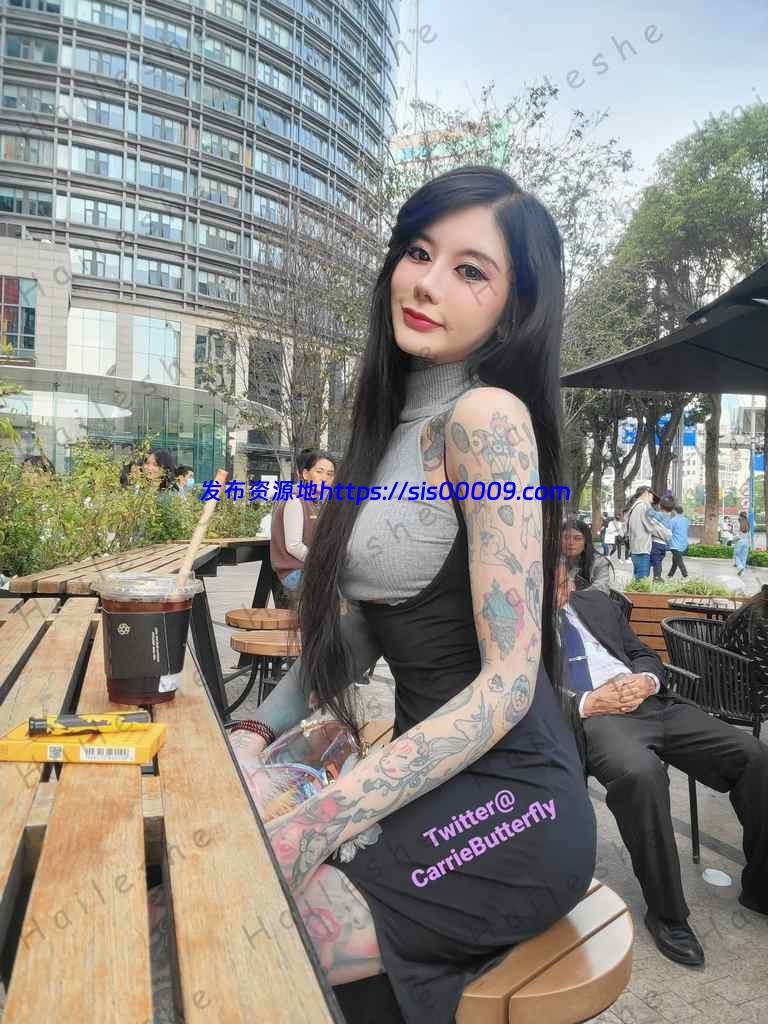 火爆一时的推特网红龙猫夫妇【335P/138V/560M】 8