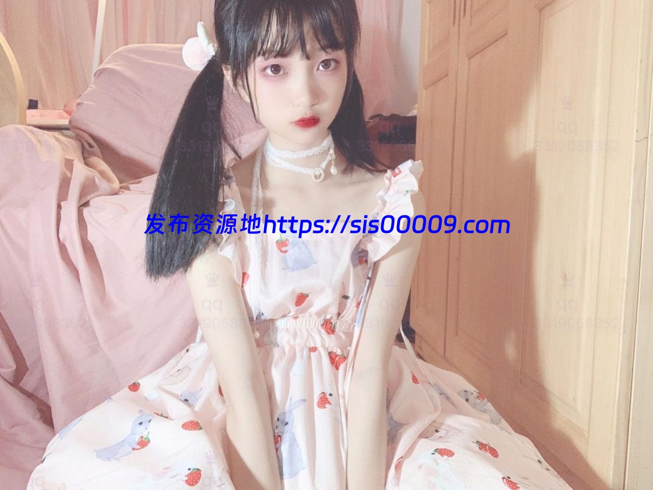 最近推特很火爆的极品嫩妹twitter原野小年福利【34v/225p/800M 】 3