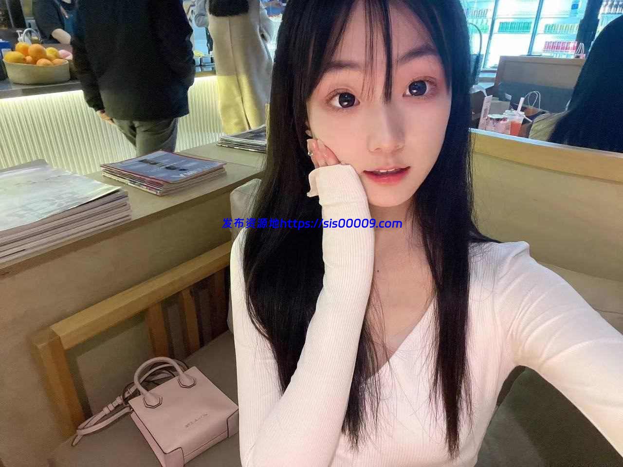 推特福利姬超级反差少女@Jules16451542合集【218P/39V/404MB】 1