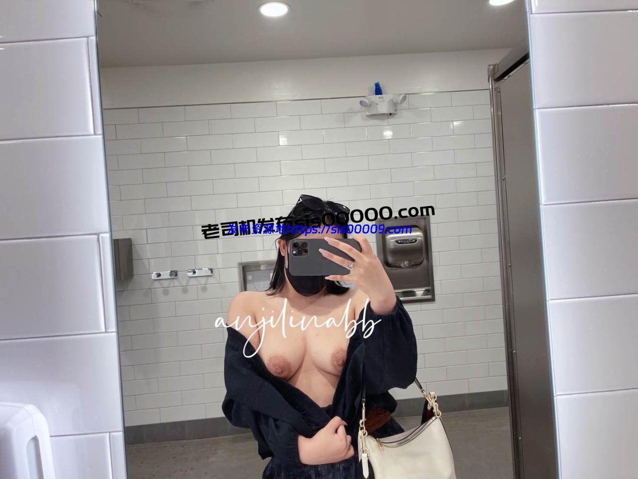 X推特露出反差丰乳肥臀淫妻@anjilinabb【161P/91V/1.54GB】 6