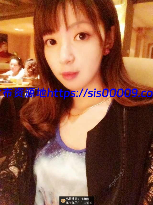 华航空姐Qbee张比比私拍视讯流出 1