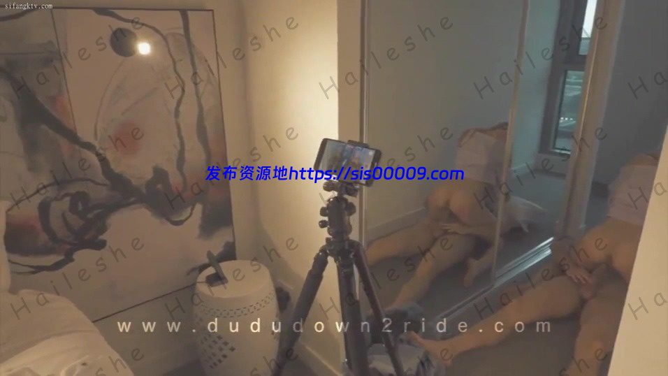 富二代暑期约在校女大学生激战十分刺激 2.3G 3