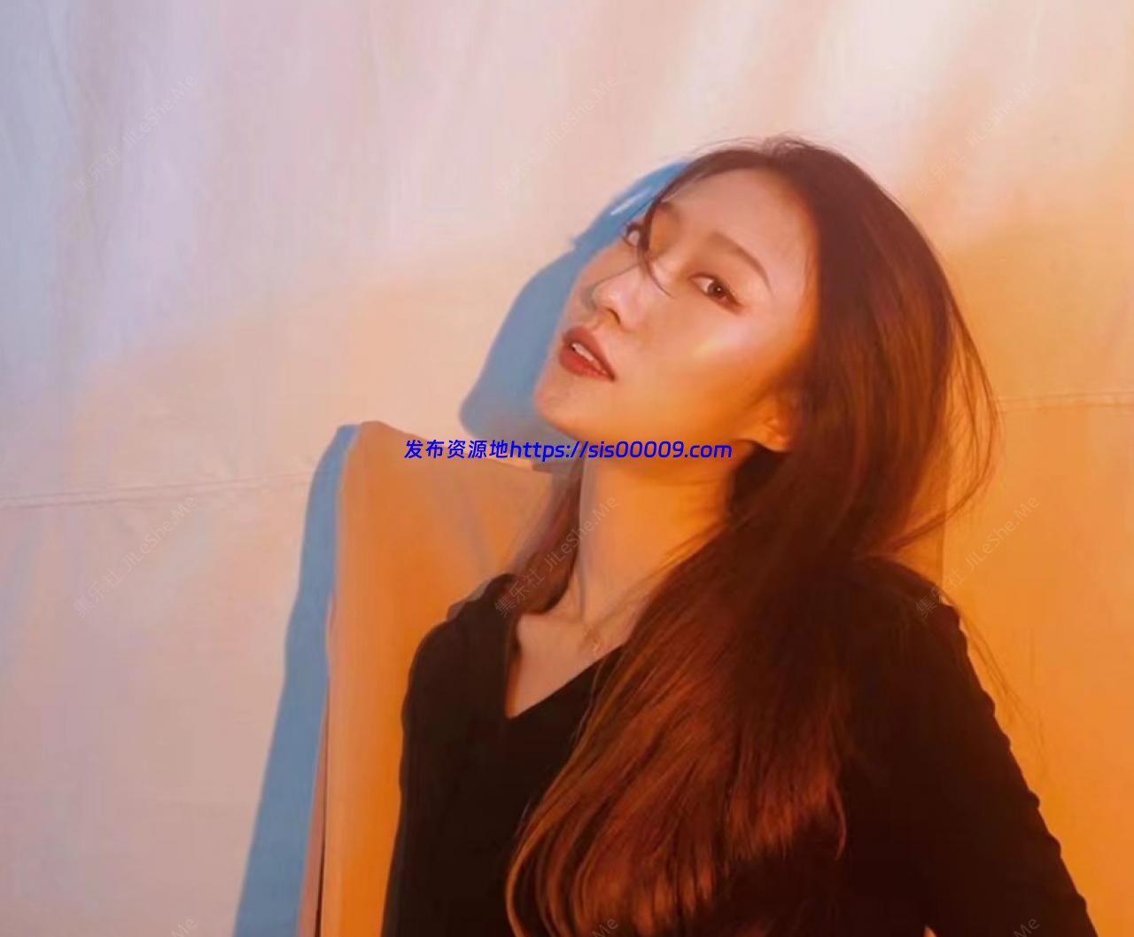 長春電影學院薛佳欣與男友性愛【13P+15V/429MB】 4