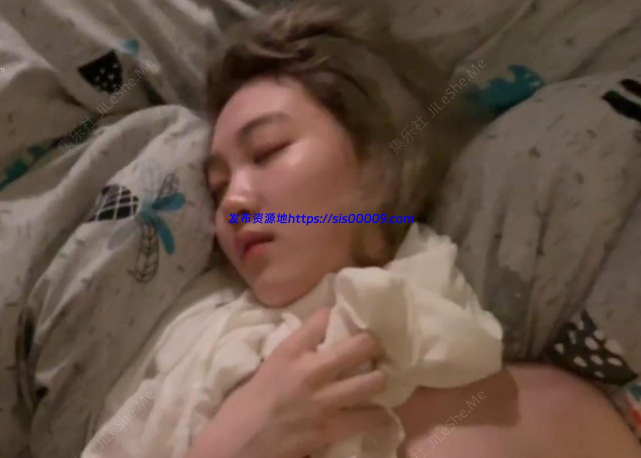 黄头发韩系风格长腿蜜臀美少女，和男友做爱合集【26V/2.4GB】 1