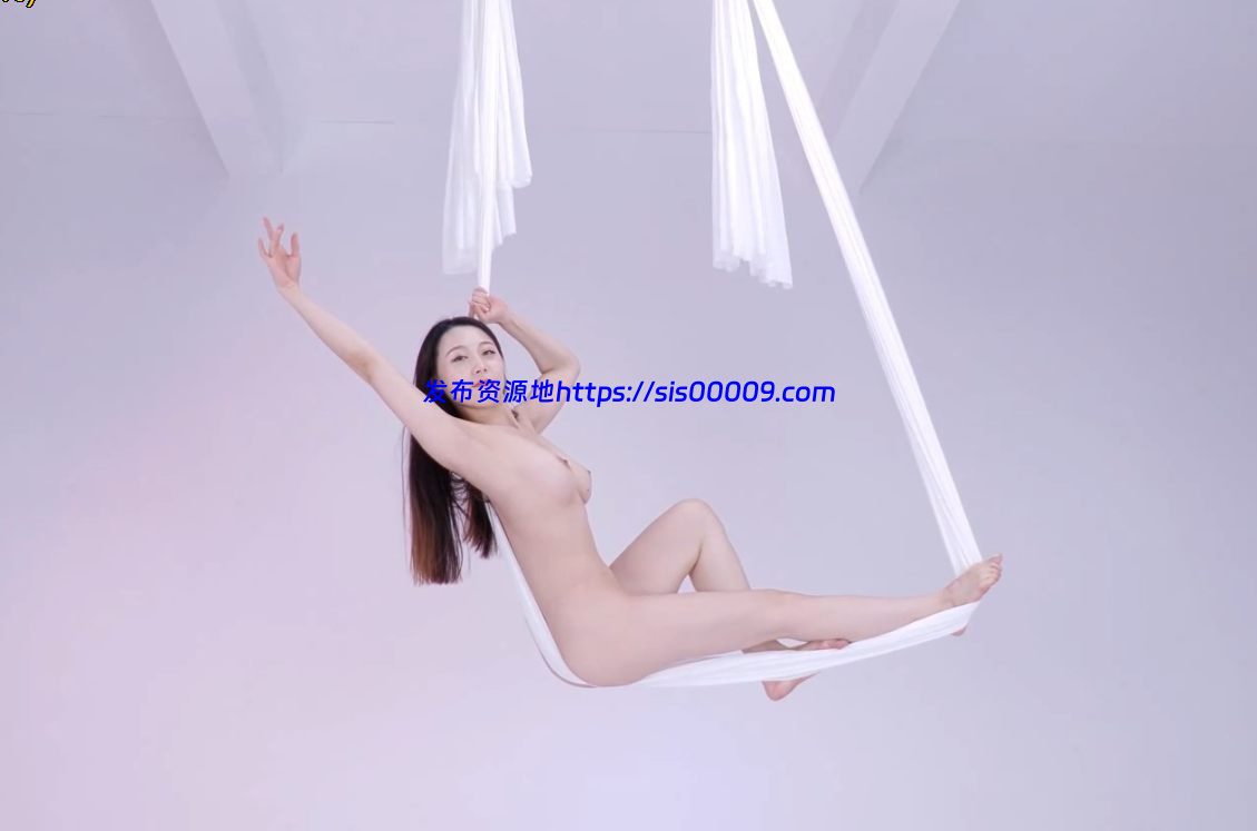 日月俱乐部付费『阿伦』[维拉语梦]空中瑜伽上下翻飞堪称绝美【1V/215MB】 4