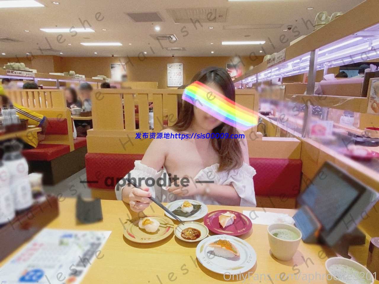 Onlyfans台湾网红@aphrodite520野外露出【70V/290P/1.77G】 6