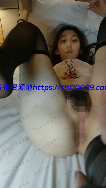 175大长腿国模私拍直播【1V/316M】 6