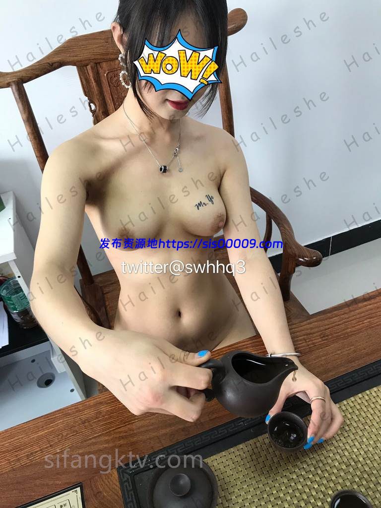 超清纯露出女神【swhhq31】办公室全露【401P/6V/425M】 1