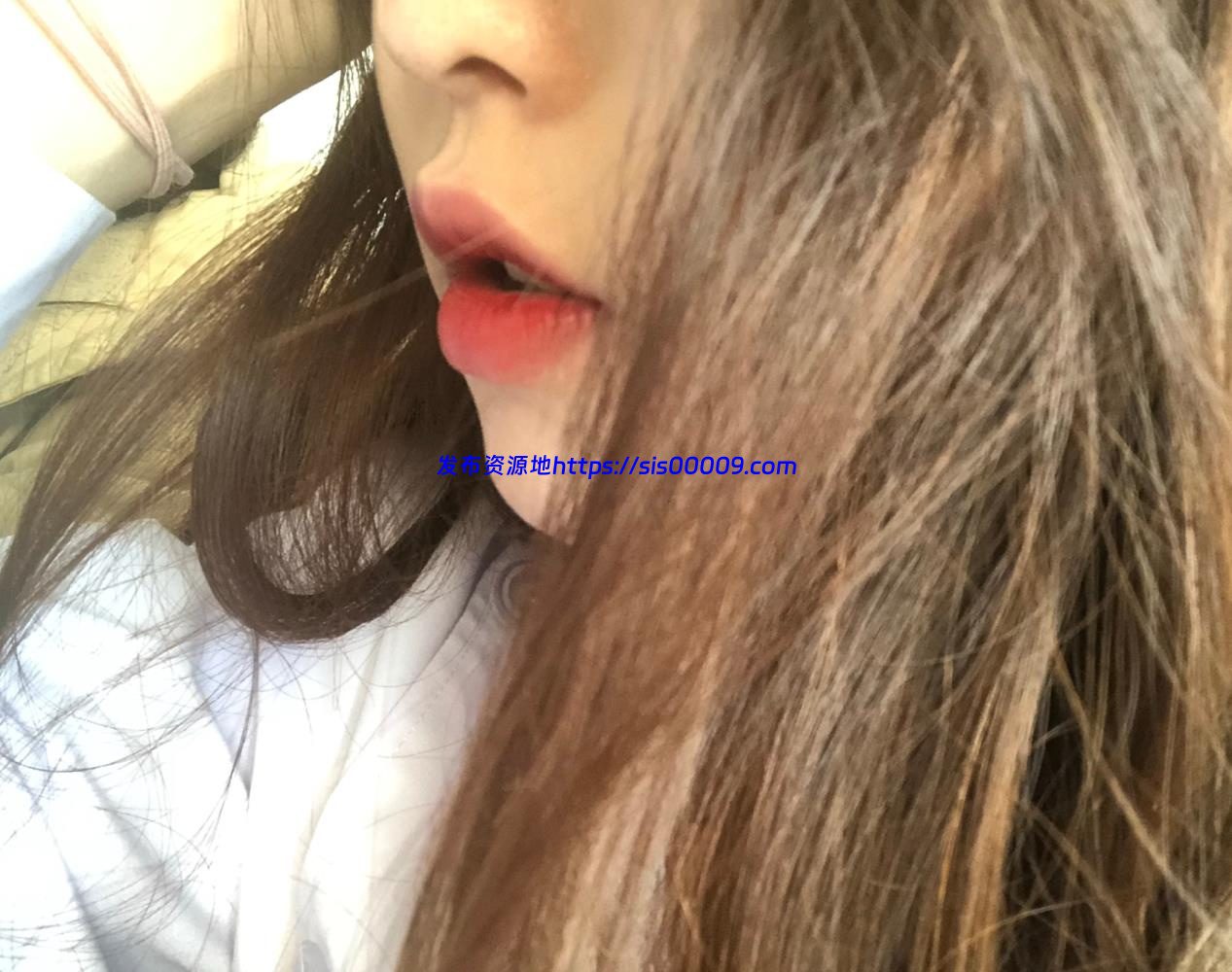 超敏感微博网红白虎福利姬樱狸子粉色jk+杂图生活照脸照[13P/13V/2.56G] 1