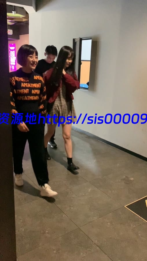 厕拍最新酒吧厕拍原版2K清晰1-3合集【百度网盘/多v/8.35GB】 2