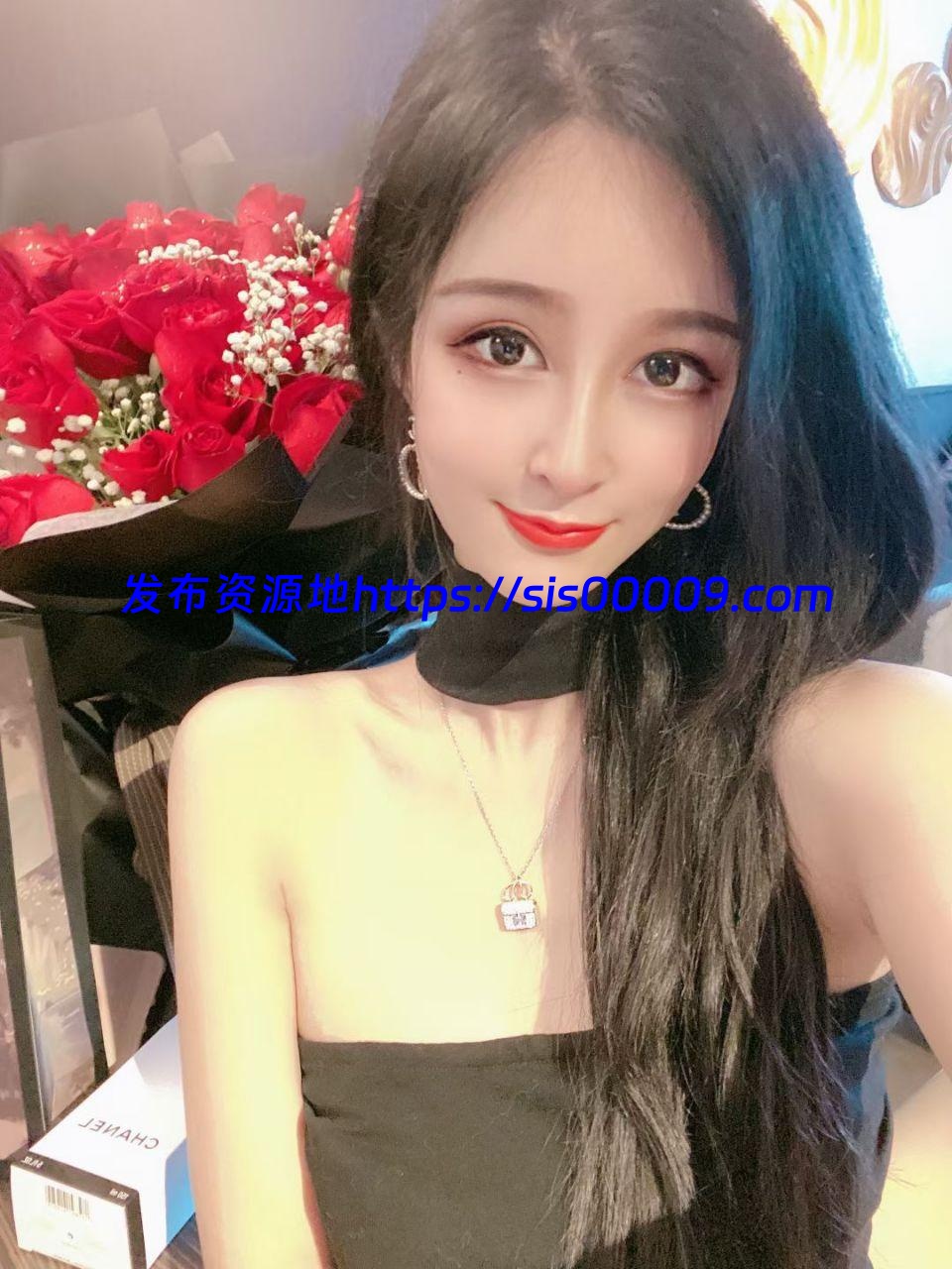 【最新极品流出】最美真实空姐 迷人蔓CC【253P/1v/1.84G】 6