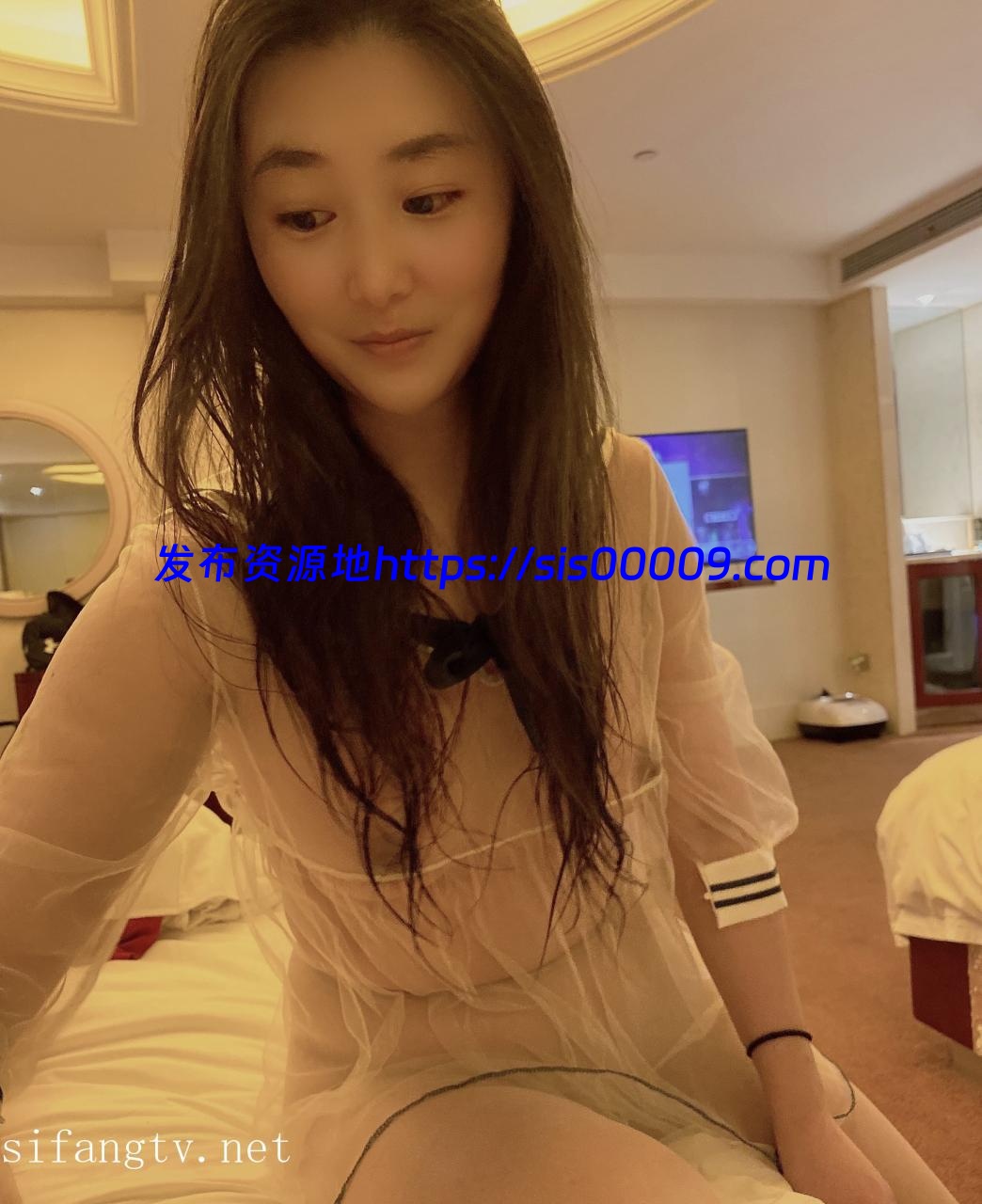 Twitter頂配H奶乳攝影師潛規則推特極品豐臀美穴BR女郎【百度网盘/1.01G】 4