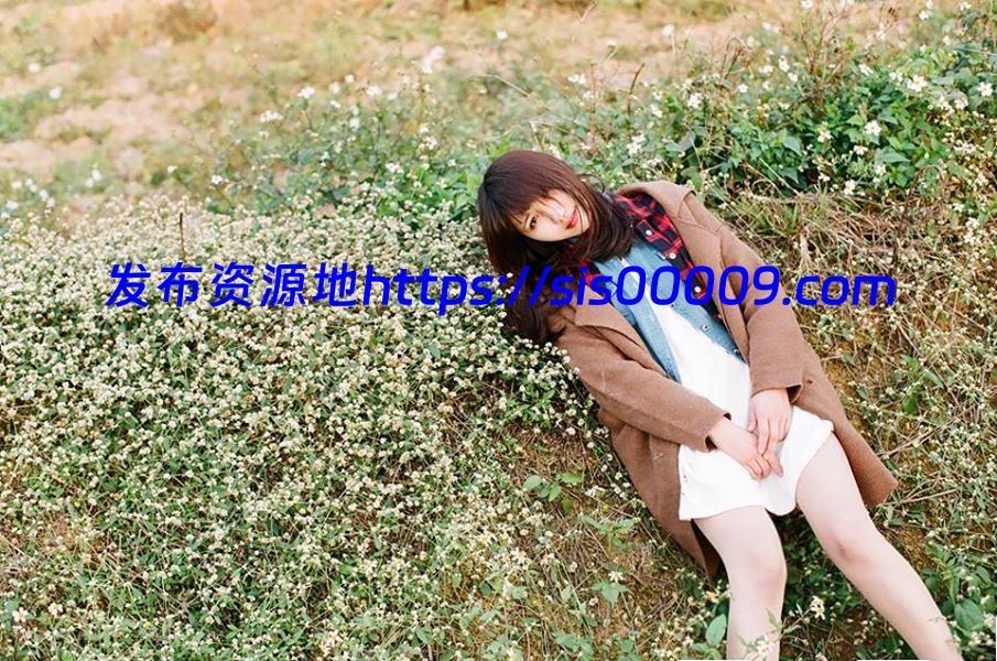 台湾养眼极品女友骚浪贱5个女主付生活照【多p/多v/1.15G】 7