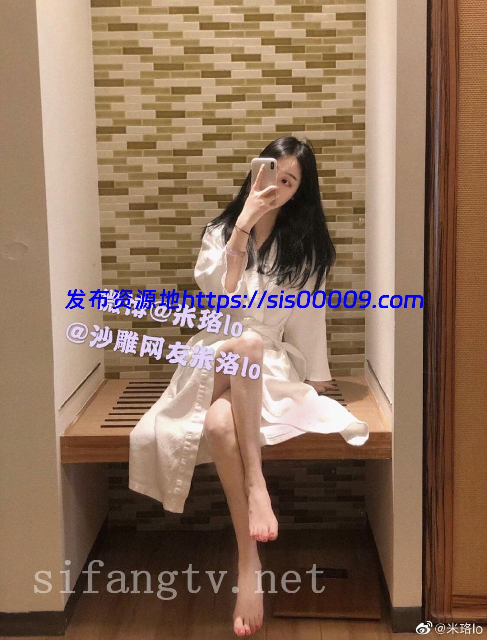 超美反差微博女神【米洛lo】私拍超美身材 1