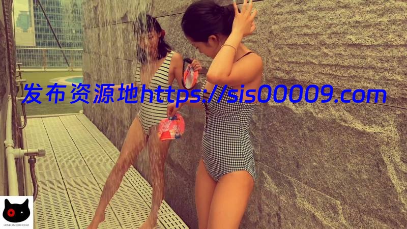 网红 北京瑶瑶6月最新互摸揉奶抠逼喷水2部合集4K高清-2V+3.04G 5