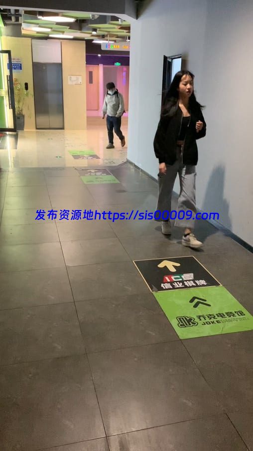 厕拍最新酒吧厕拍原版2K清晰1-3合集【百度网盘/多v/8.35GB】 3