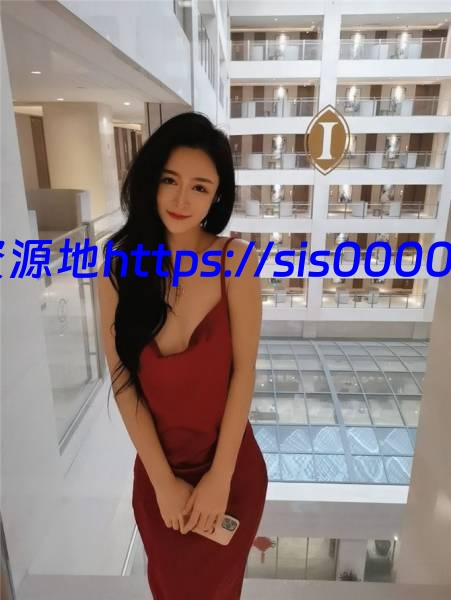 【最新极品流出】最美真实空姐 迷人蔓CC【253P/1v/1.84G】 9