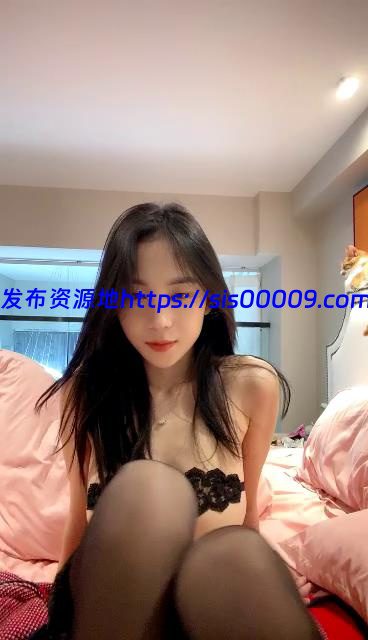 新东方女老师-月月嗷- 极品小女神，森林浓密 1