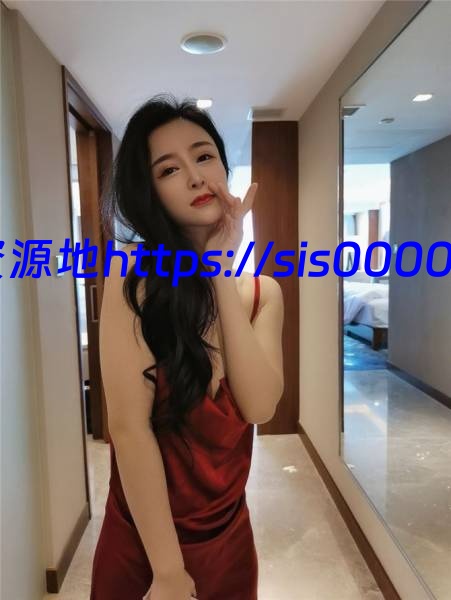 【最新极品流出】最美真实空姐 迷人蔓CC【253P/1v/1.84G】 15