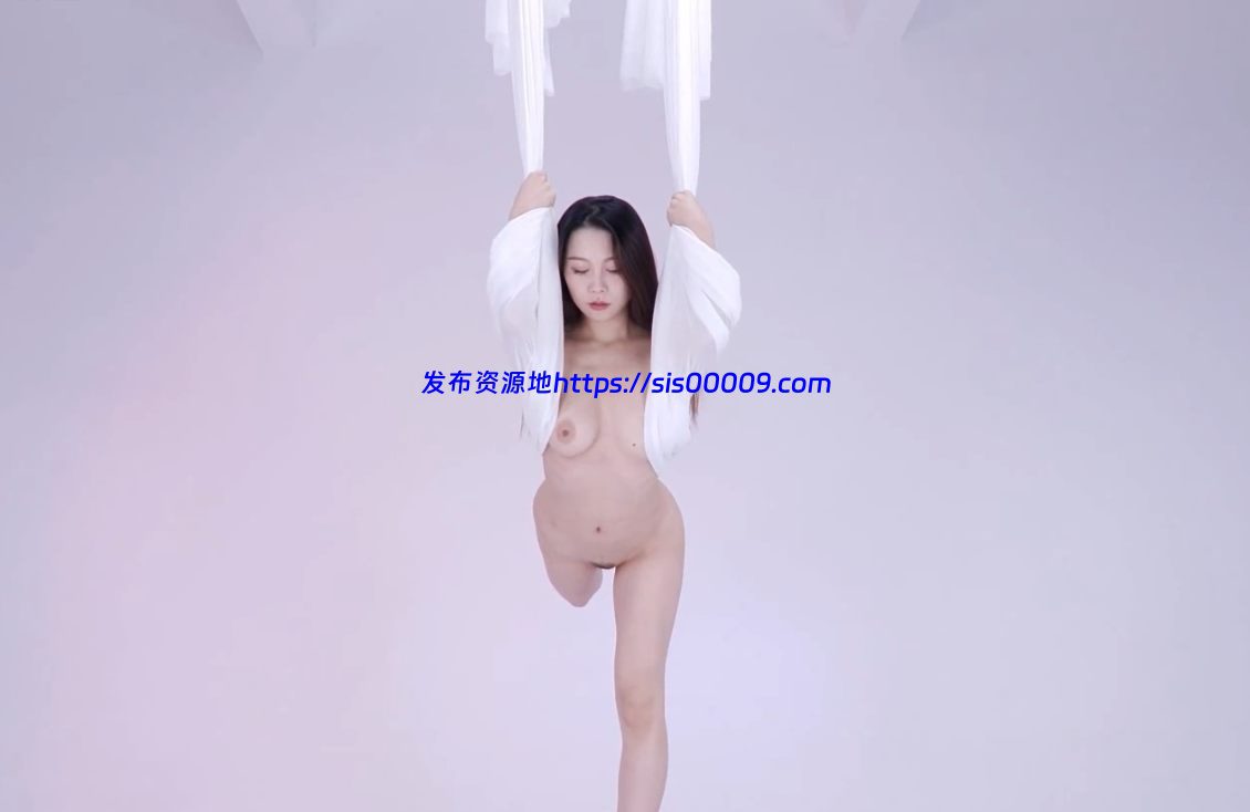 日月俱乐部付费『阿伦』[维拉语梦]空中瑜伽上下翻飞堪称绝美【1V/215MB】 2