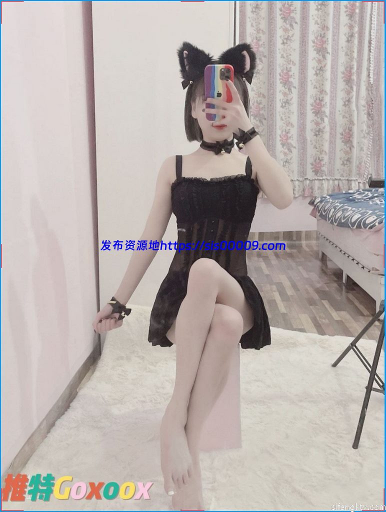 推特高颜值 反差婊yueyue6699 月月【11V/3GB】 5