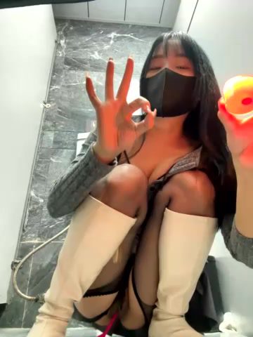 ❤❤❤【Asia-Lynn】美少女各种卫生间自慰大秀~开档黑丝~滴蜡 2