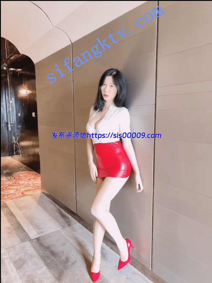 【巨乳网红】李雅 nova最新大尺度视频诱惑 7