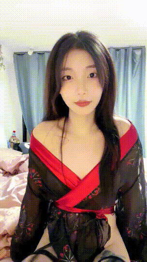 撸管狂推！校花颜值已达巅峰~【小御】道具自慰！淫水狂喷~ 1