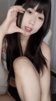 ♆【萝莉小羊】舞蹈系校花! 裸舞~道具自慰狂插~好骚~好美! 1