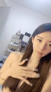 【顶级绿播女神复出 无情后妈】抖音热门裸舞 明星颜值好美 1