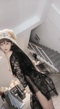 【顶级绿播女神下海 小玩偶】忽悠闺蜜一起秀 好美秒杀网红 2