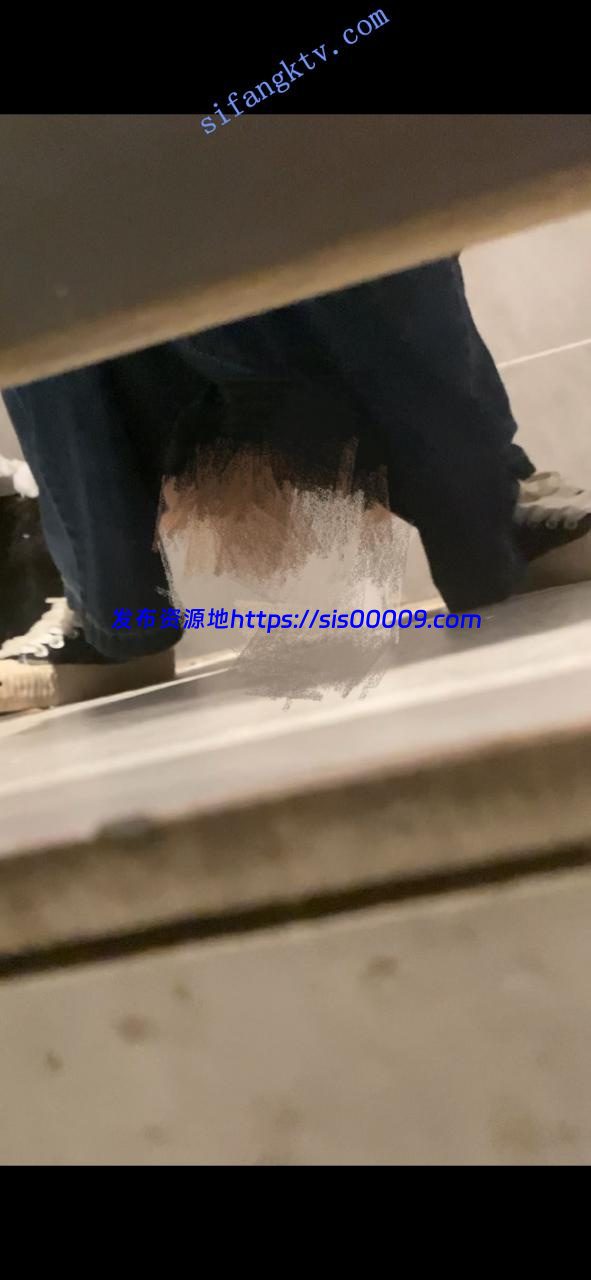 极品高颜值最新全景＋KTV厕拍系列 5