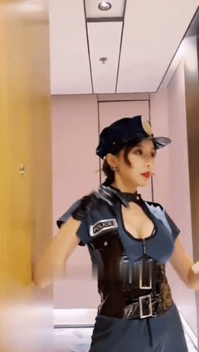 【秀人】王馨瑶【女警】两部曲，警服诱惑+女警证反被制服 2