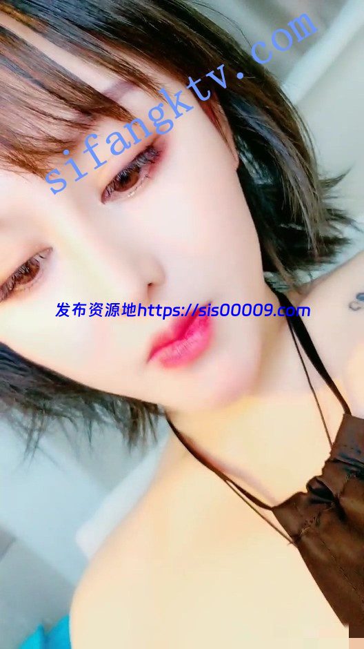 【新人推荐】超美新晋女神【元气少女林希】首开收费大秀 3