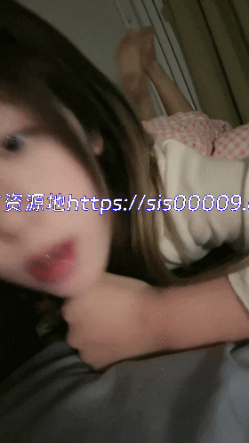 ❤♡美到窒息~姿色绝美~【大一学生】扣逼逼里面哗啦啦的响 2