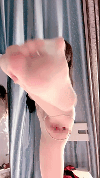 ♈爽炸了!裸舞女神首次喷水~【林小琬】道具狂插~爽~! 5 ♈爽炸了!裸舞女神首次喷水~【林小琬】道具狂插~爽~! 5