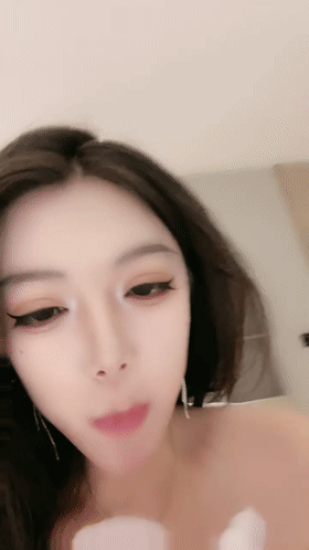 ⚫️推荐~顶级颜值车模【女模小草莓】无套~爆菊~白浆拉丝~ 2