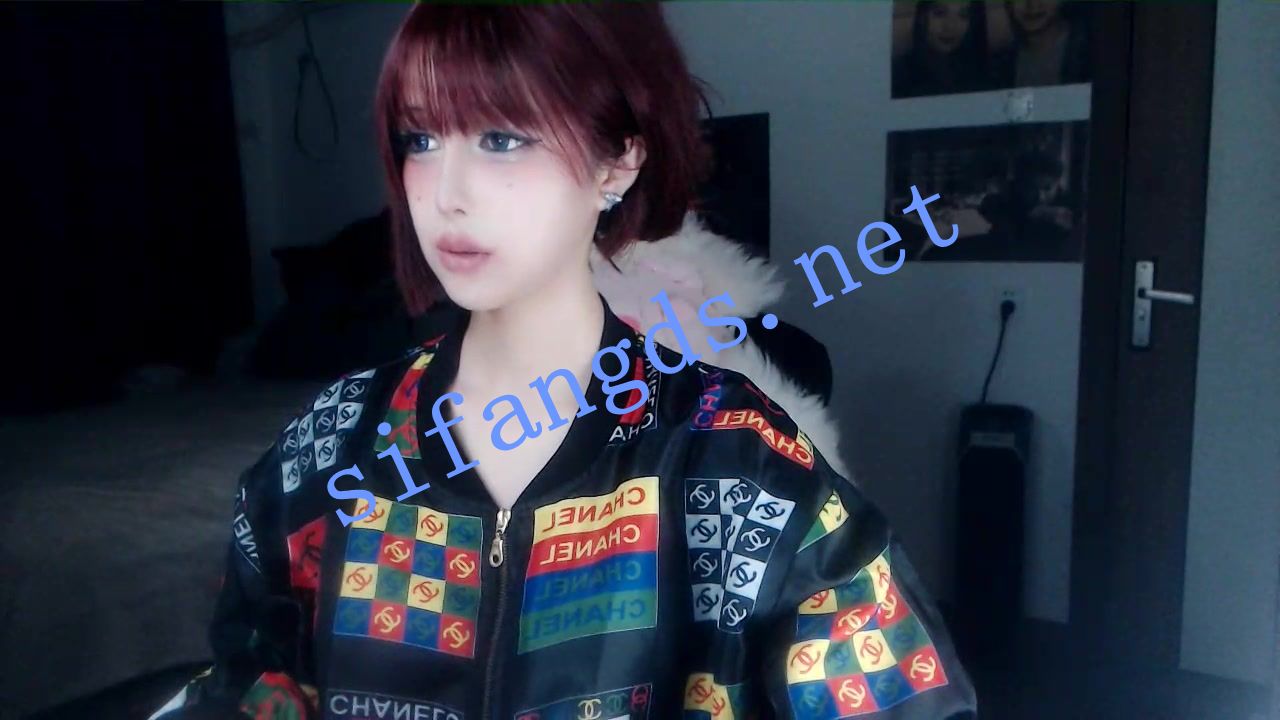 ❤❤❤倾国倾城，【candy_cola】高潮喷水，全裸大黑牛自慰 2