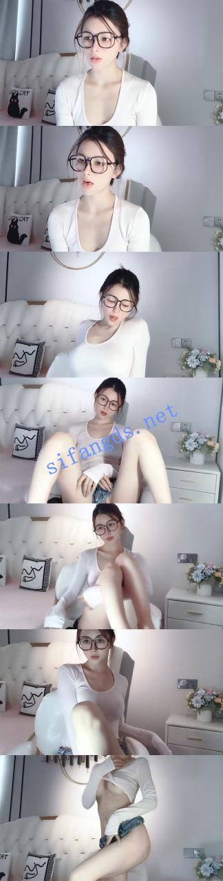 这也太漂亮了！完美尤物啊~【lvy-w】顶级身材 全裸诱惑~！ 1