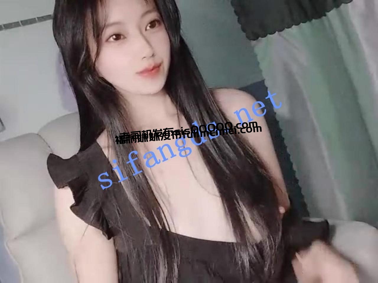 ❤❤❤【Nery_Asian】很漂亮的中越混血女神，大黑牛自慰喷水 2