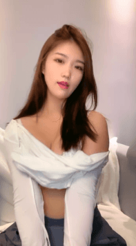 ♥️【甜多多】极品办公室白领直播间挑逗揉奶漏点诱惑 2