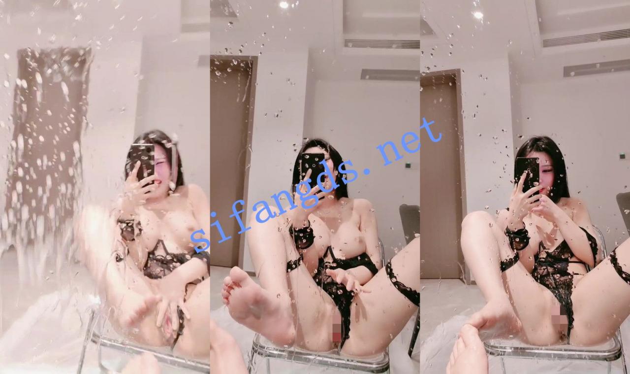 ⚡20小时核弹！小母狗疯狂抠逼~骚水喷到天上~【遇水则发】~ 14