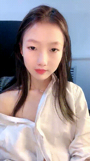 疯狂推荐！女神尺度突破【霆baby】被男主狂扣B！爽的嗷嗷叫 1