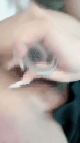 ██最美新人~【取悦】突破尺度，约土豪啪啪，饮料瓶自慰 4