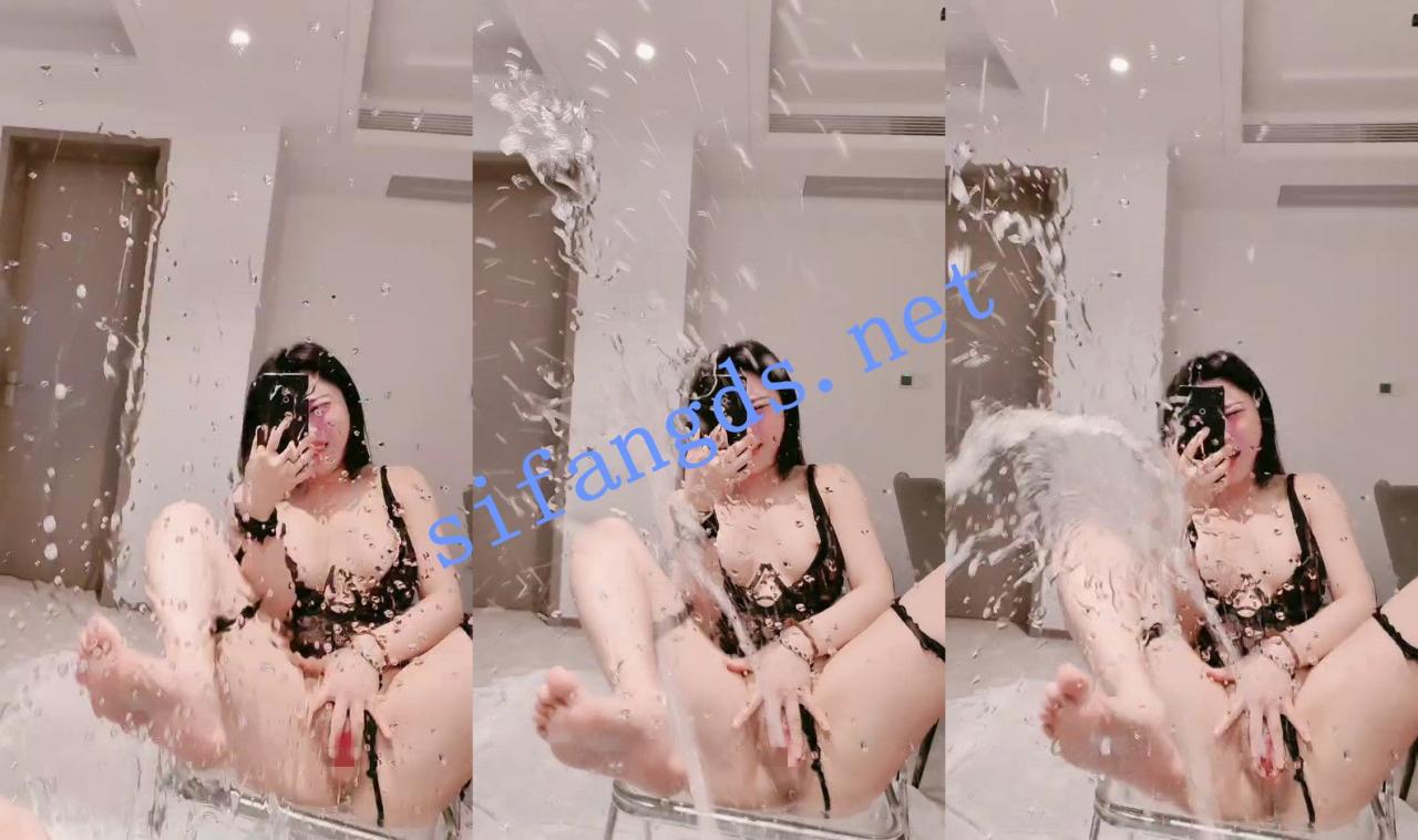 ⚡20小时核弹！小母狗疯狂抠逼~骚水喷到天上~【遇水则发】~ 6