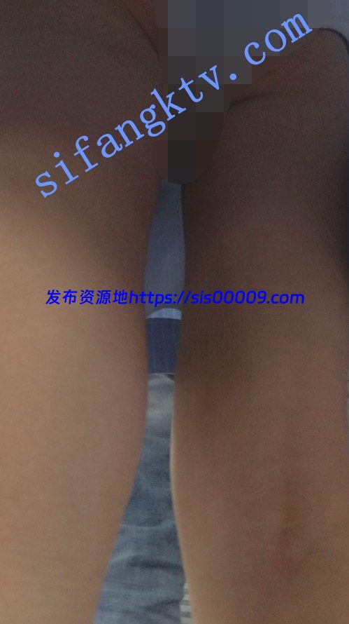 【CD抄底】vis系列13-超长时间抄底蓝裙美女灰色内裤鲍鱼明显 3