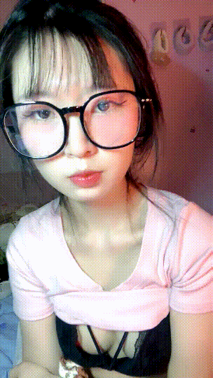 新人！兄弟们！正宗清纯校花来了~【元气咕噜】啊~好想操啊 1