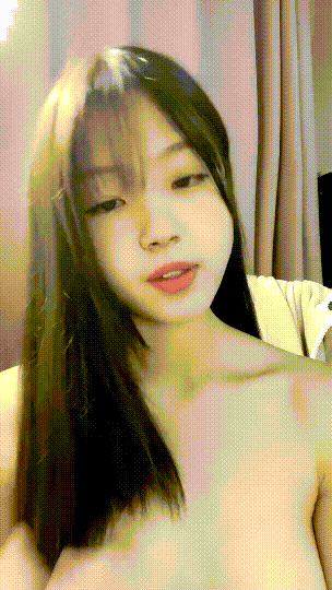 兄弟们！女神又爽喷水了~【粉嫩少女】道具自慰！高潮喷水~ 1